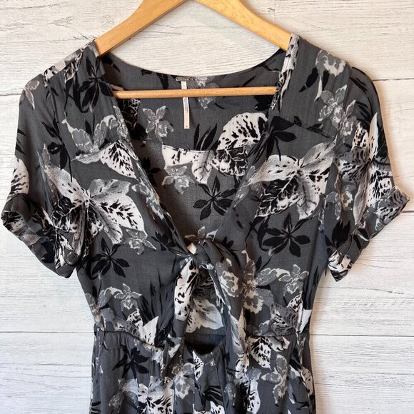 Free People Dress Size 4 Part Time Love Grey Floral Mini Short Sleeve Tie Front - Picture 4 of 16